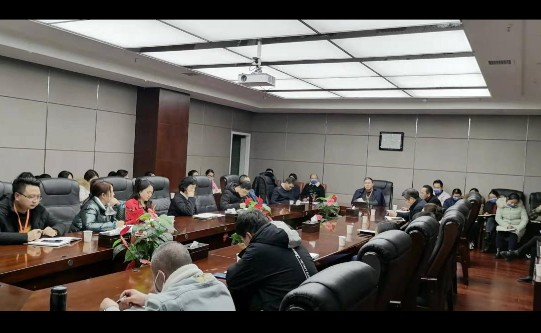 康乃馨公司召开安全生产和疫情防控工作专题会议(图1)